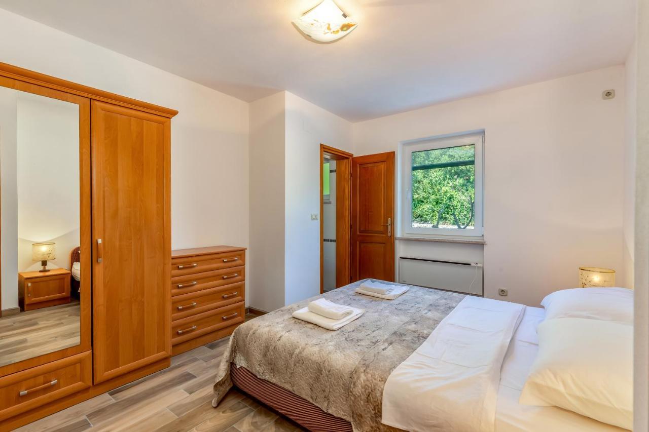 Villa Rea Brseč Eksteriør billede